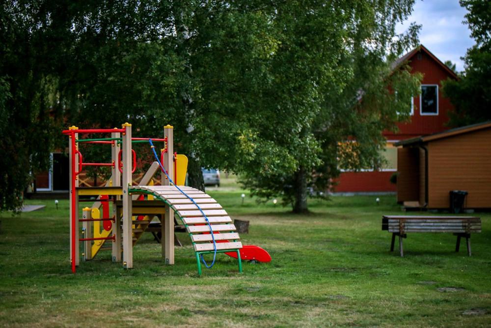 Kempings Stieres Un Majas Virtuve Upesgriva Exteriér fotografie